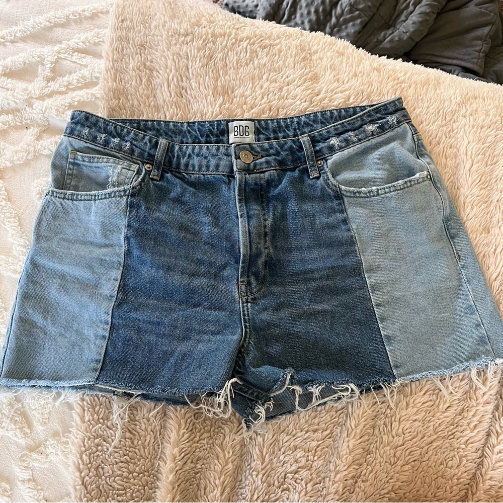 Urban Outfitters Denim Shorts (Size 33)